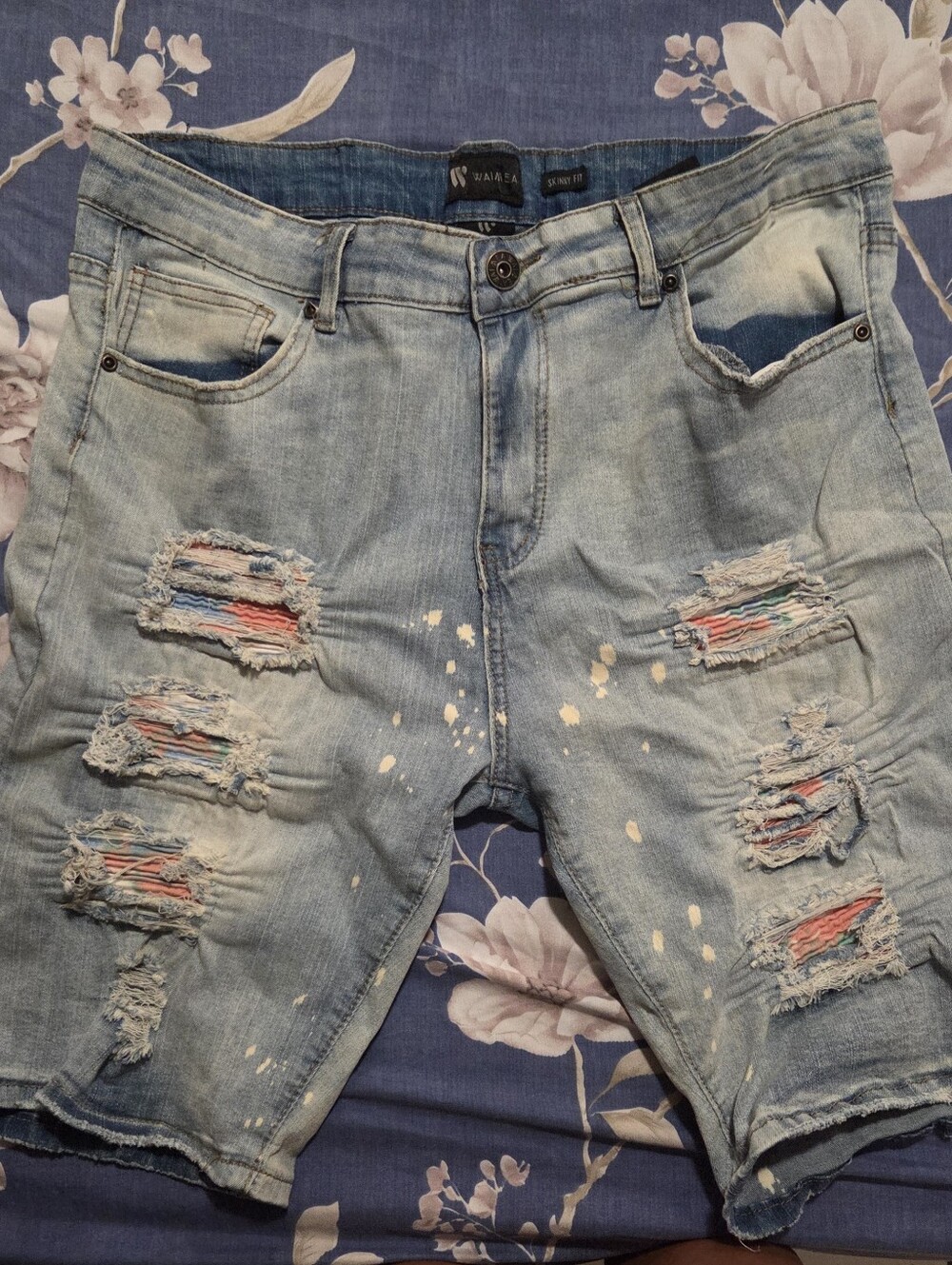 Light Blue Men's Skinny Jeans Shorts with Washed Distress